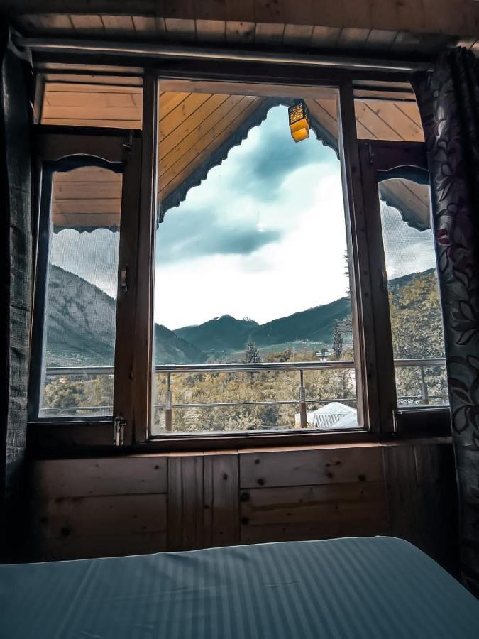 Throttle Shrottle Moto Hostel Маналі Екстер'єр фото