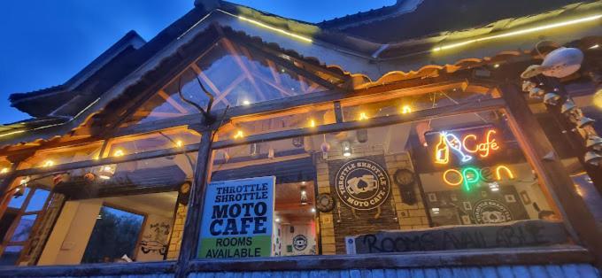 Throttle Shrottle Moto Hostel Маналі Екстер'єр фото