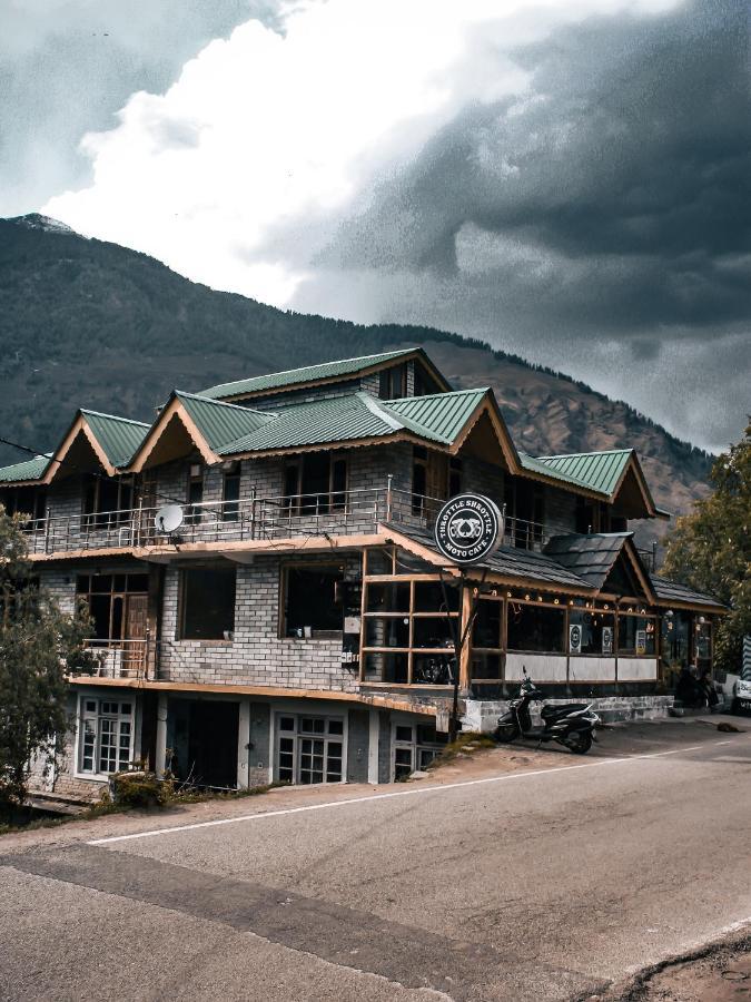 Throttle Shrottle Moto Hostel Маналі Екстер'єр фото