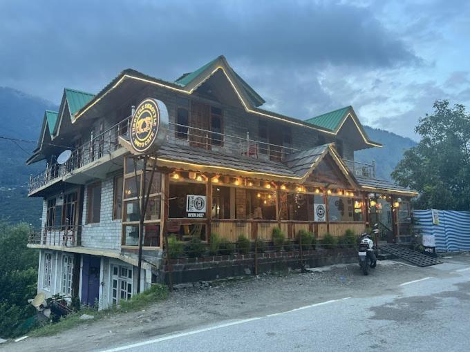 Throttle Shrottle Moto Hostel Маналі Екстер'єр фото